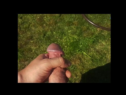 ❤️ Une chaudasse se fait baiser la chatte rose et jouit avec une giclée dans un jardin d'été... ☑ Vidéo anal at fr.fuckmymac.ru ❌️❤