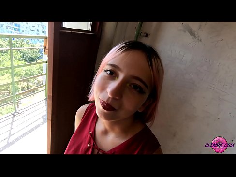❤️ Une étudiante sensuelle suce un étranger dans l'Outback - sperme sur son visage ☑ Vidéo anal at fr.fuckmymac.ru ❌️❤